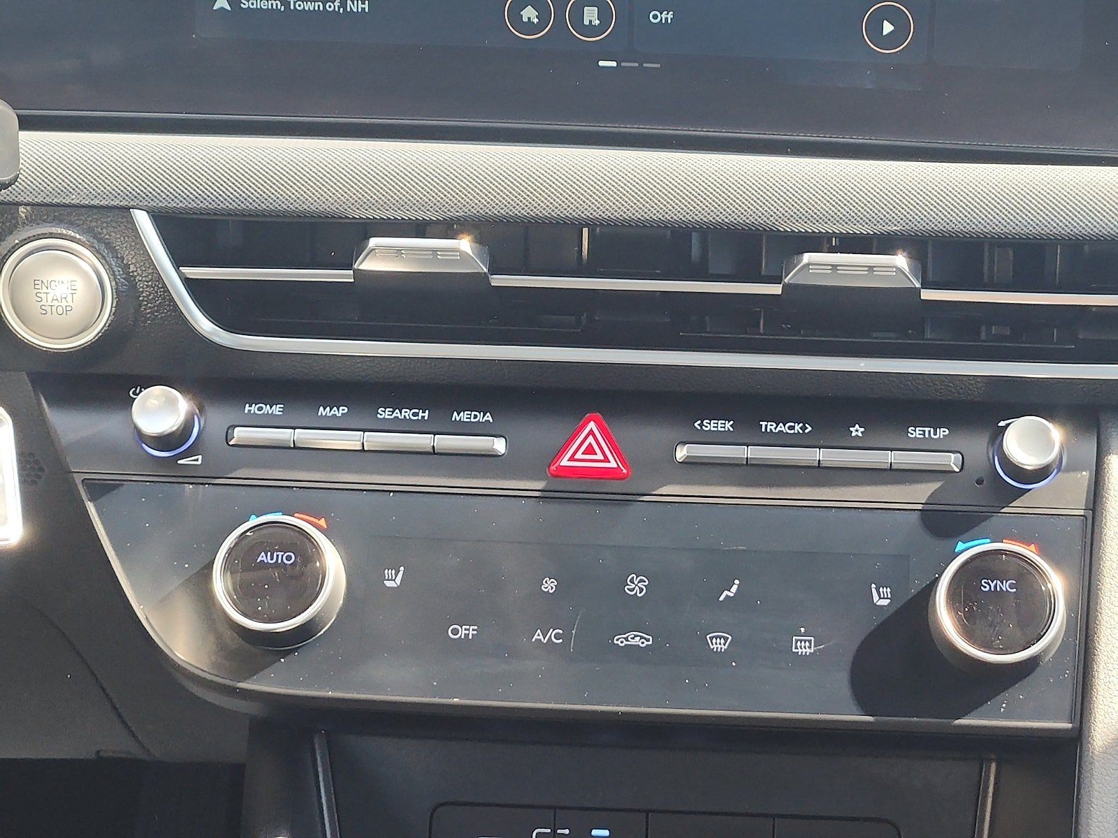 Certified 2025 Hyundai Sonata SEL FWD image 18