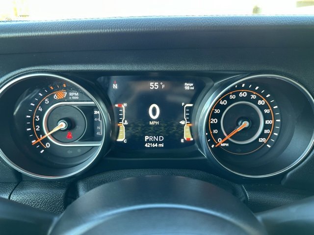 Used 2020 Jeep Wrangler Unlimited Sahara image 29