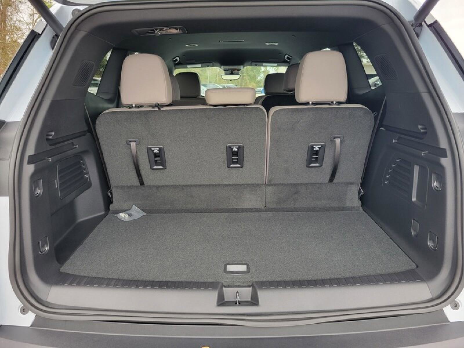 New 2026 GMC Acadia Elevation w/ Super Cruise Package image 7