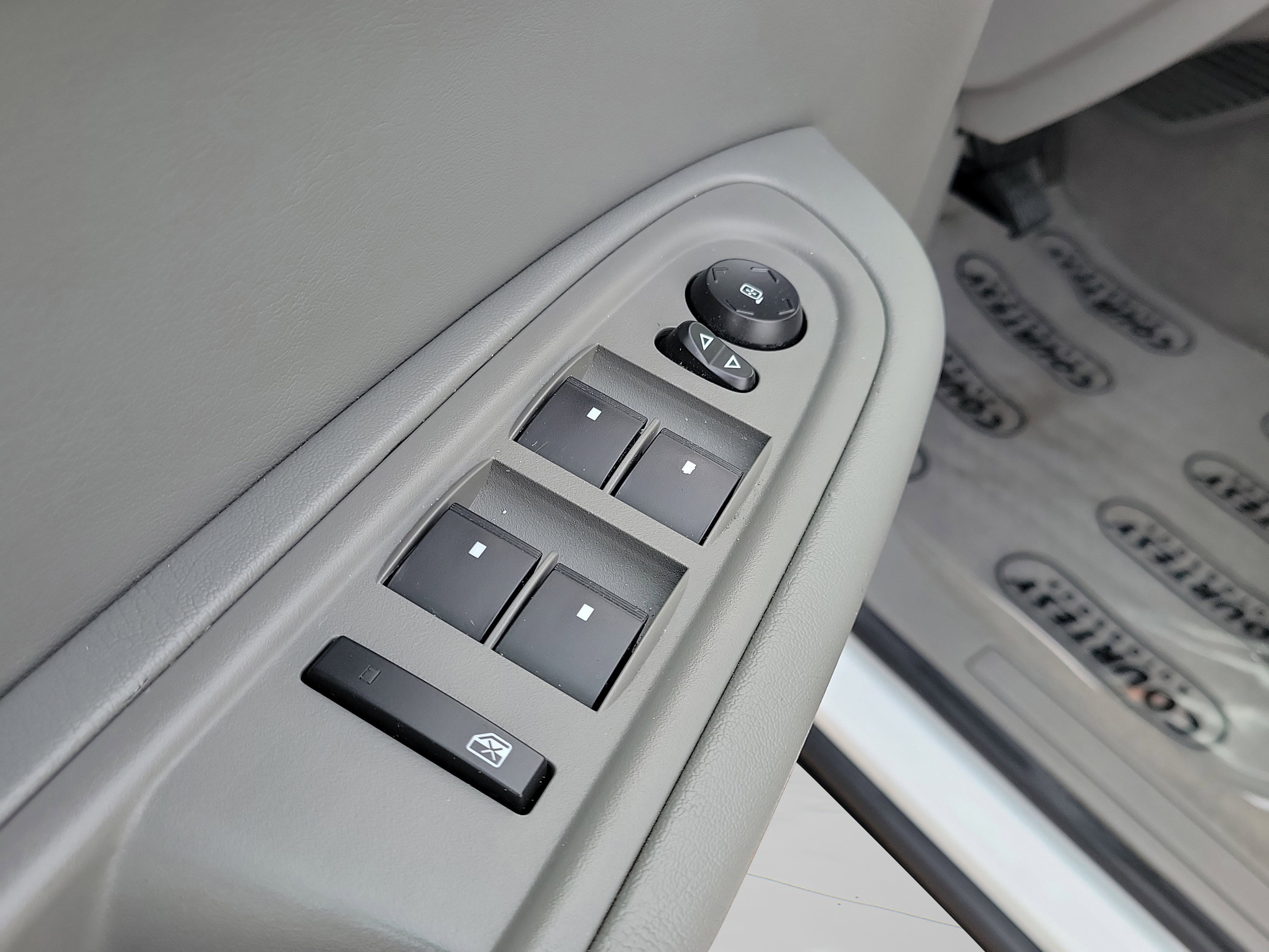 Used 2017 Chevrolet Traverse LS image 33