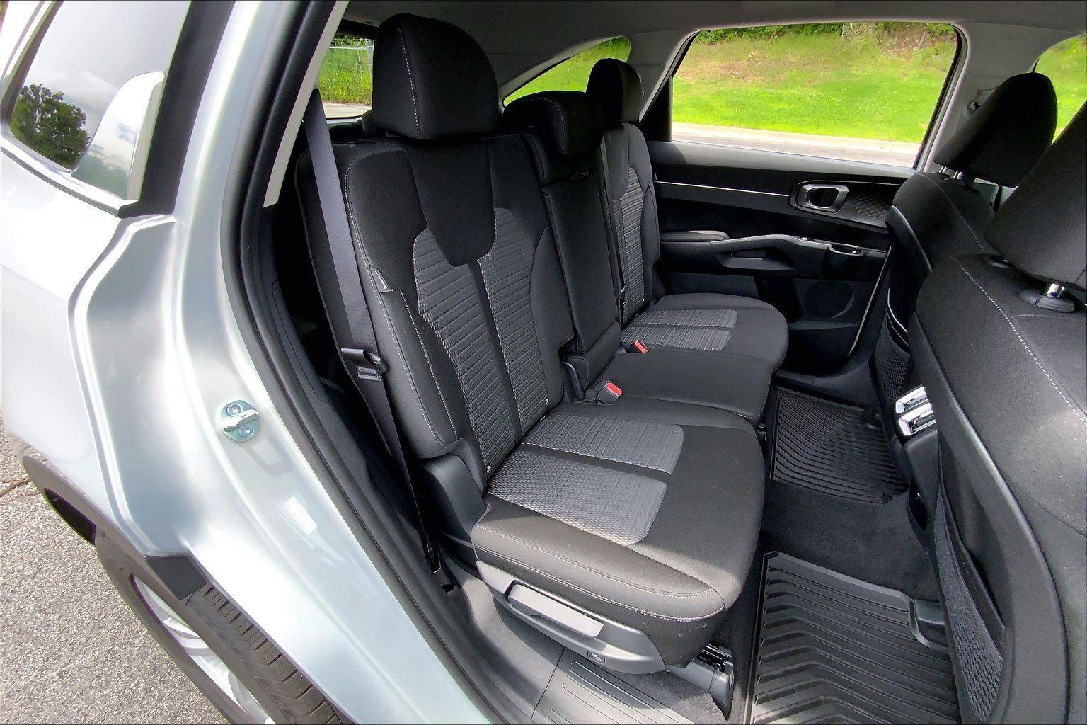 Used 2026 Kia Sorento LX FWD image 23