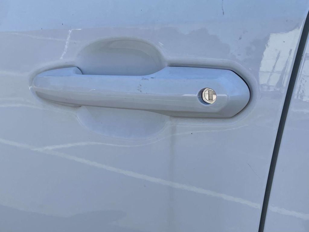 Used 2021 Toyota RAV4 LE FWD image 30
