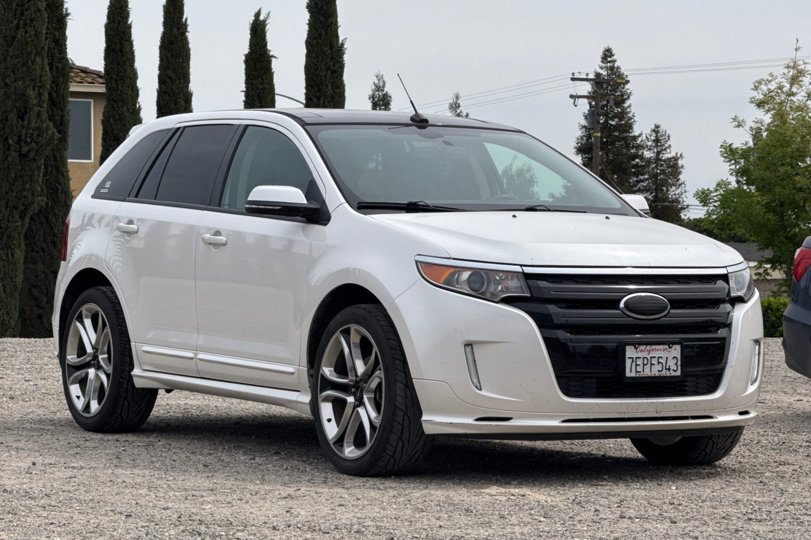 Used 2014 Ford Edge Sport w/ Driver Entry Package image 2