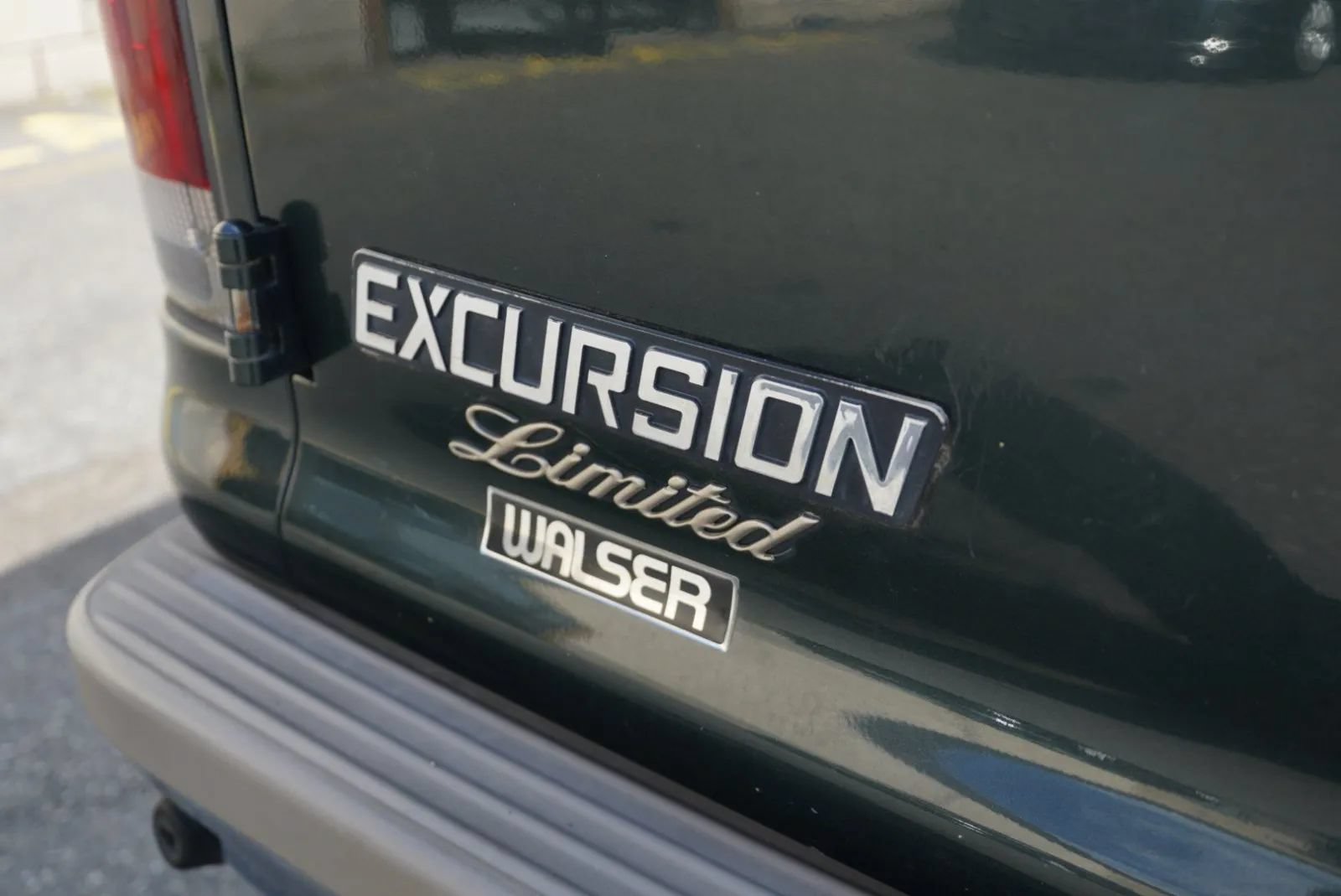 Used 2002 Ford Excursion Limited AWD/4WD image 13