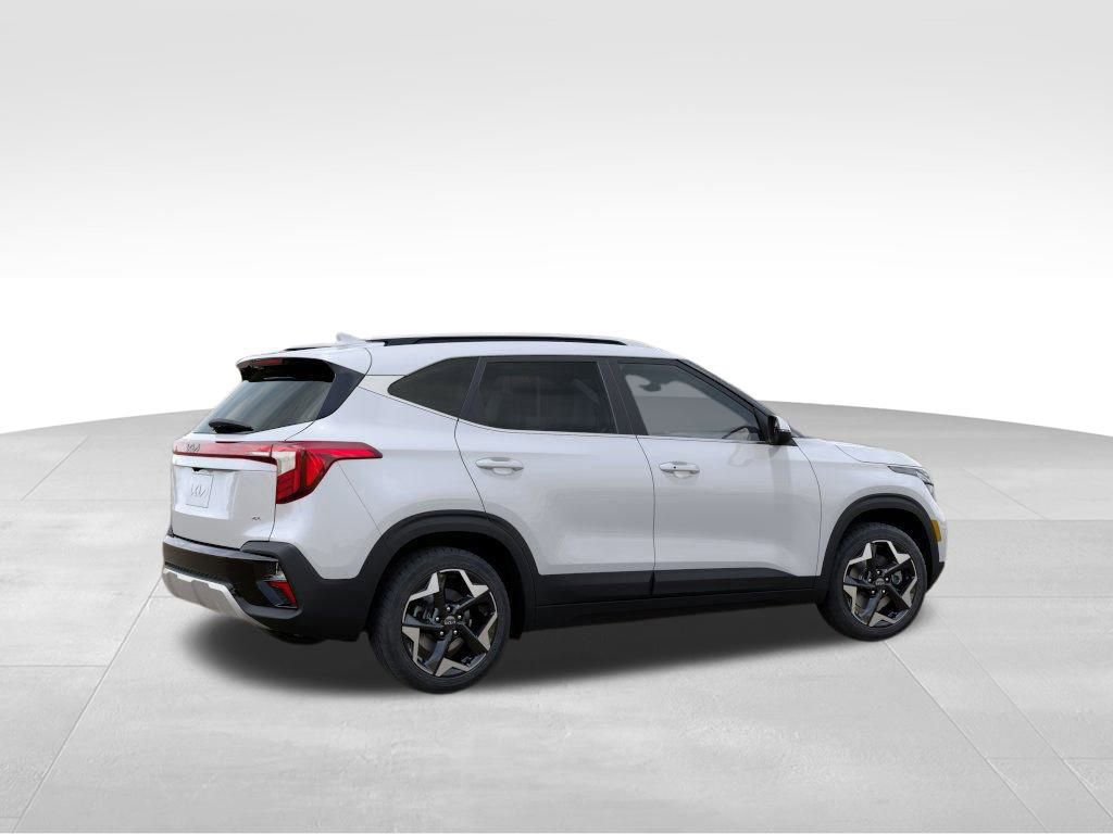Used 2025 Kia Seltos EX image 6