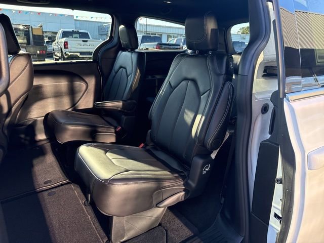 New 2026 Chrysler Pacifica Select image 22