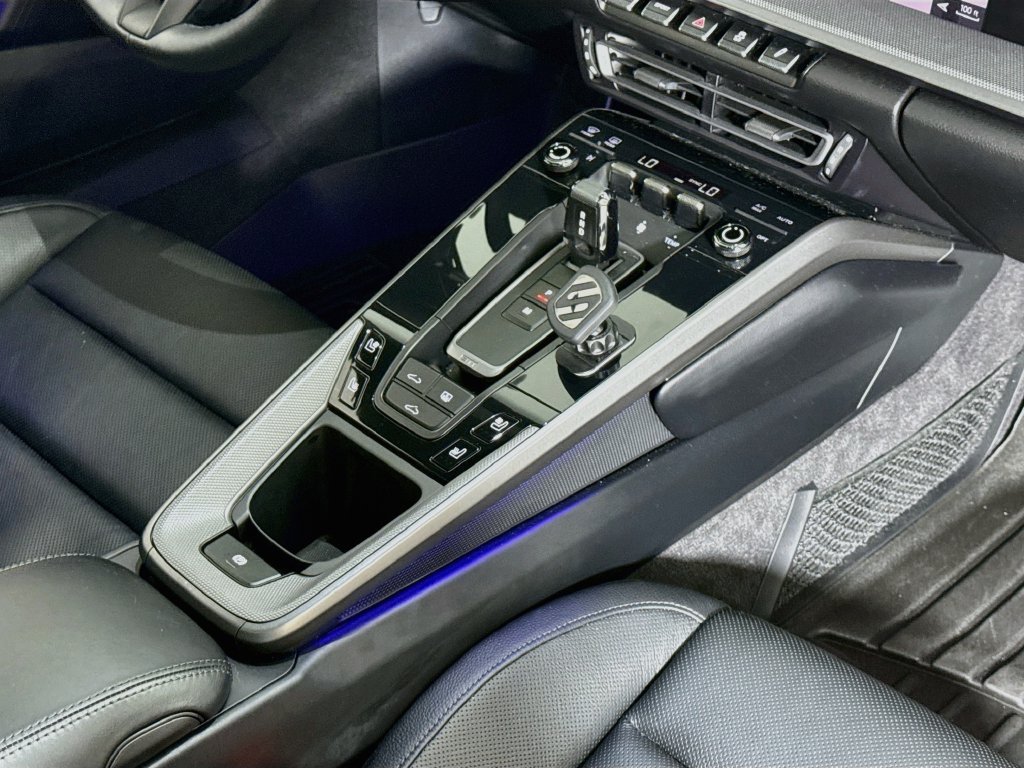 Certified 2021 Porsche 911 Carrera RWD image 20