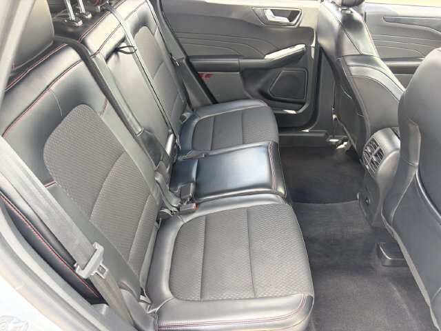 Used 2025 Ford Escape ST-Line Select AWD/4WD image 14