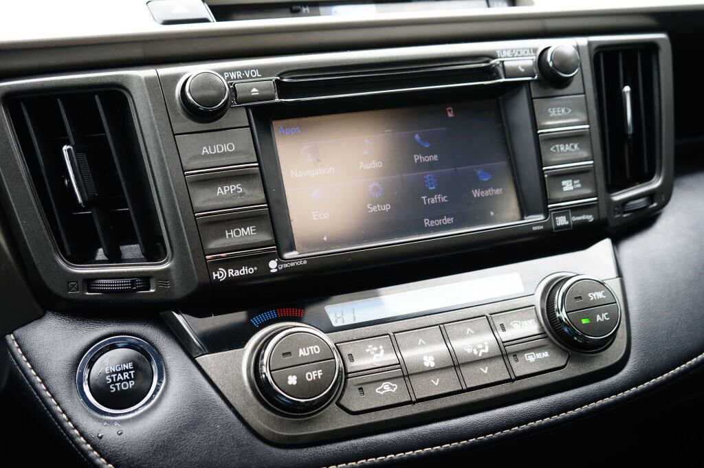 Used 2014 Toyota RAV4 Limited w/ Technology Package image 24