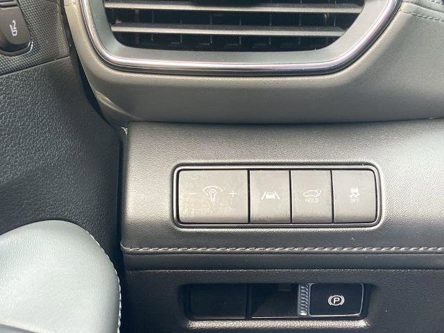 Used 2022 Hyundai Santa Fe Limited w/ Cargo Package image 14