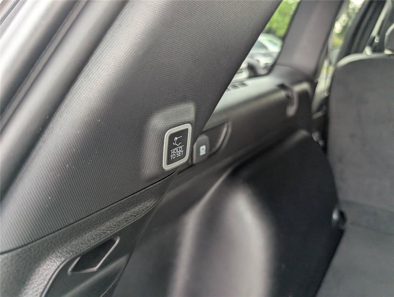 Used 2023 Jeep Grand Cherokee Altitude AWD/4WD image 13