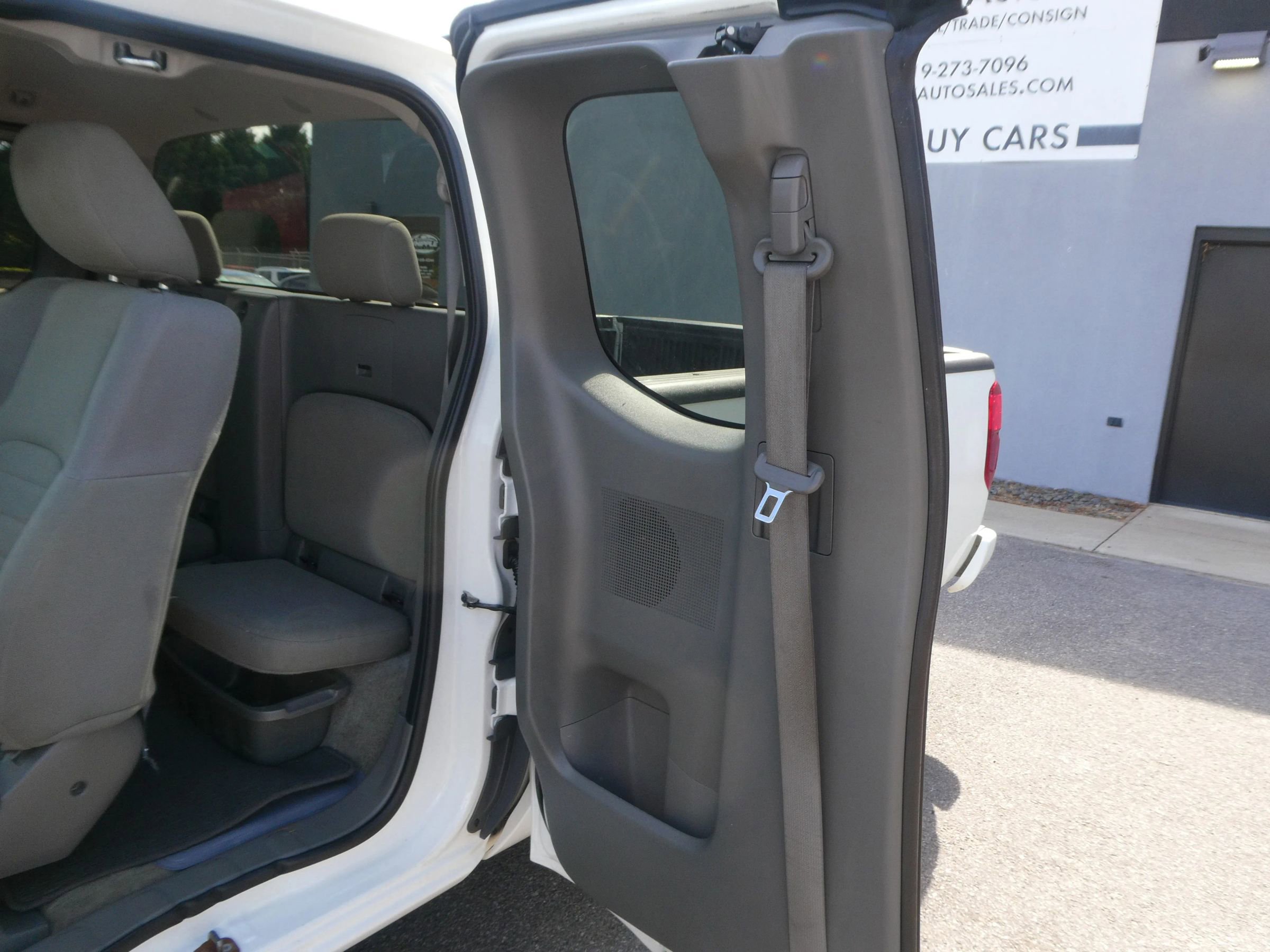 Used 2018 Nissan Frontier S RWD image 27