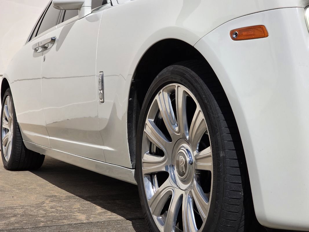 Used 2016 Rolls-Royce Ghost image 41
