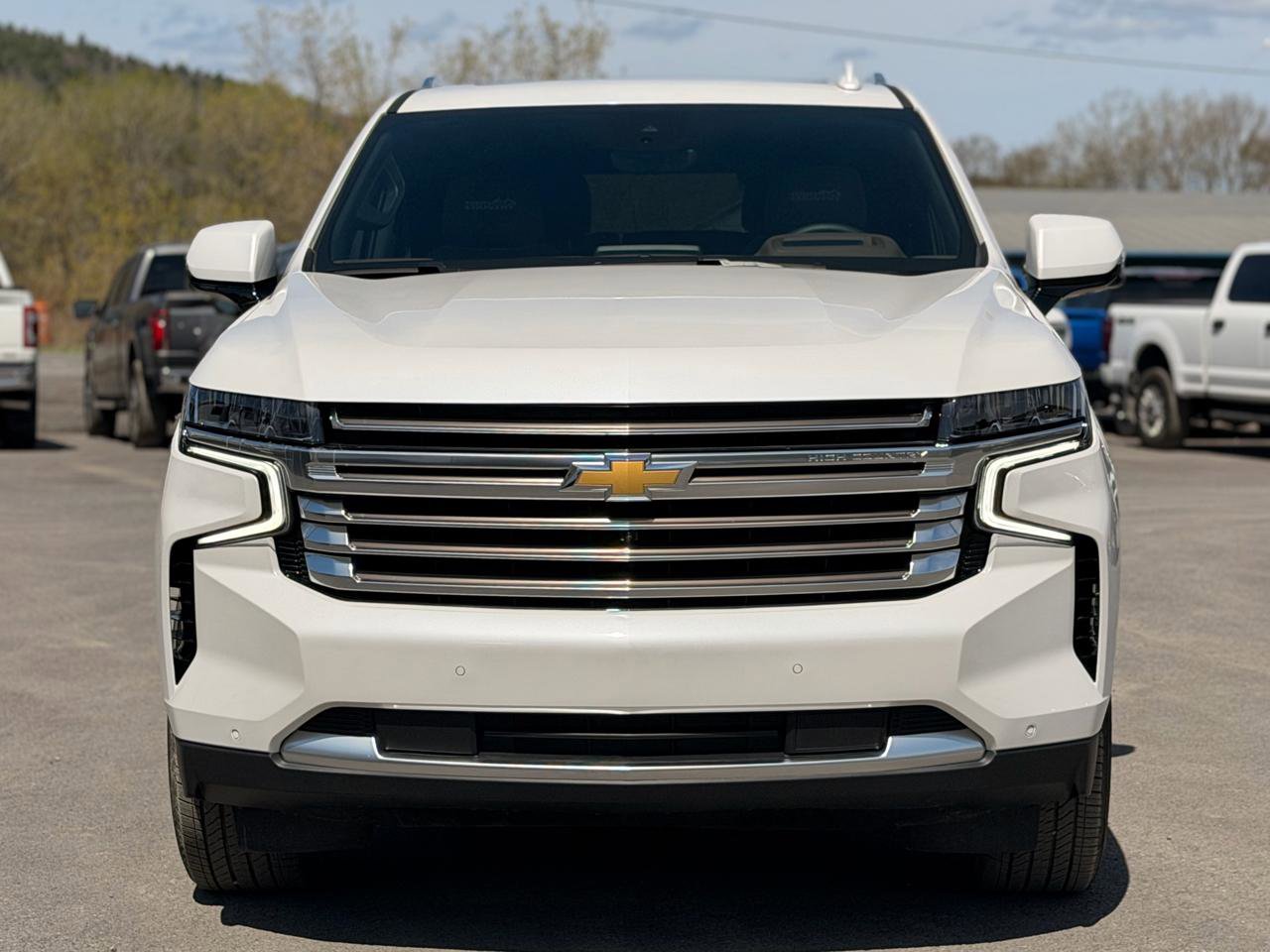 Used 2024 Chevrolet Tahoe High Country AWD/4WD image 2