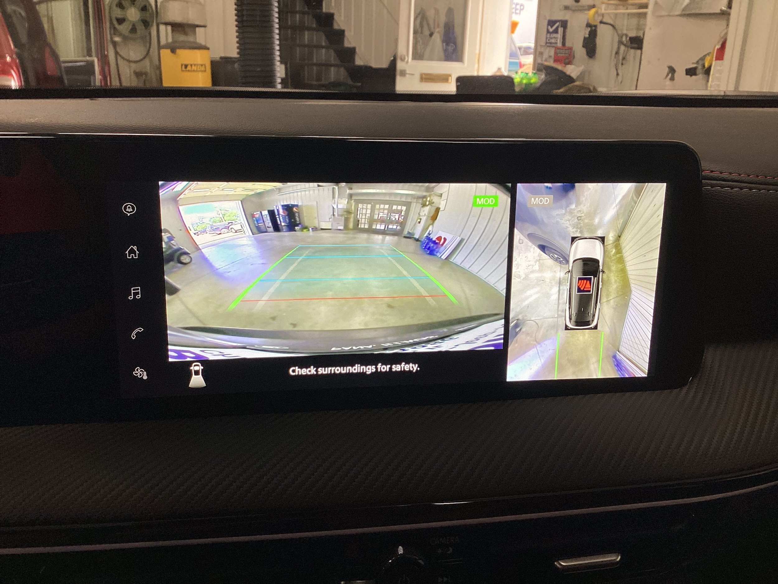 Used 2025 Nissan Kicks SR AWD/4WD image 24
