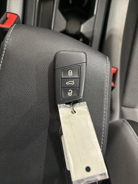 Certified 2022 Volkswagen Taos S image 31