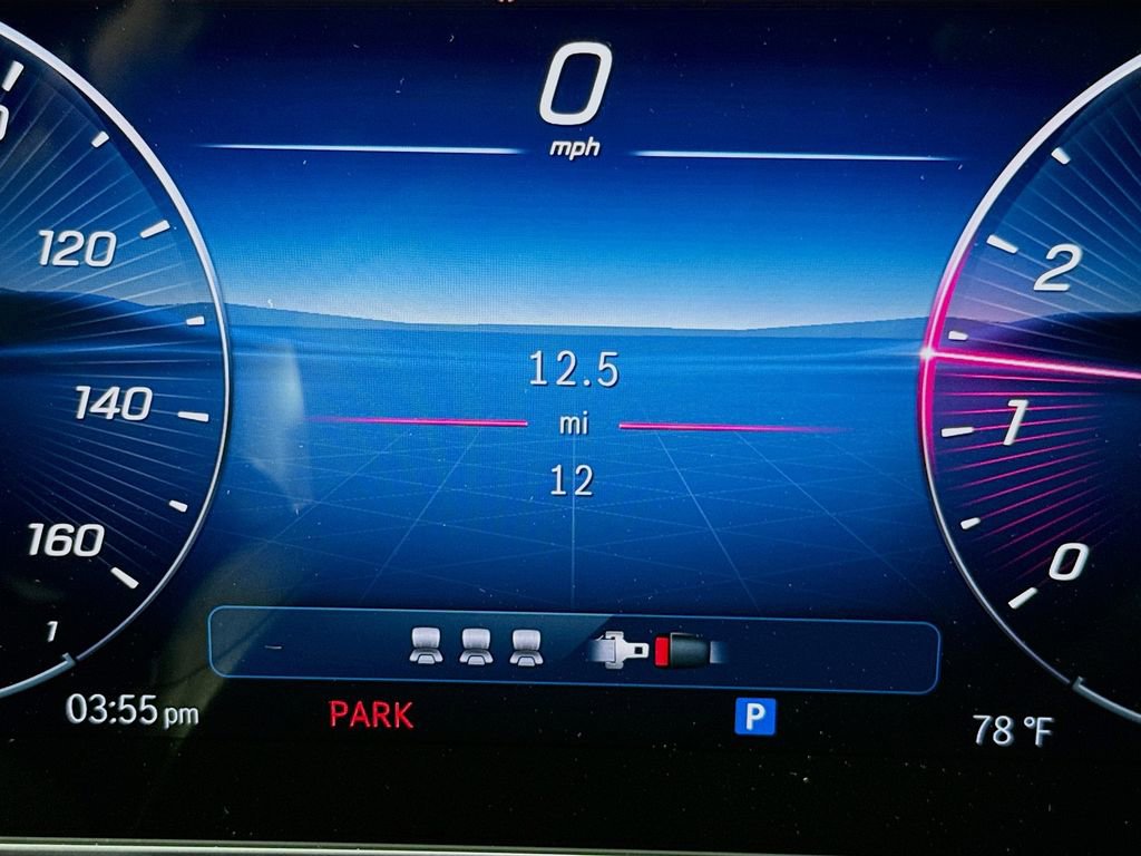 Used 2026 Mercedes-Benz GLC 300 4MATIC image 12