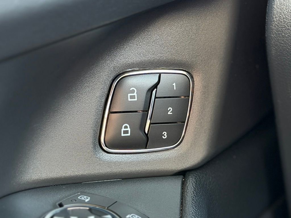 Used 2024 Ford Expedition Max XLT AWD/4WD image 27