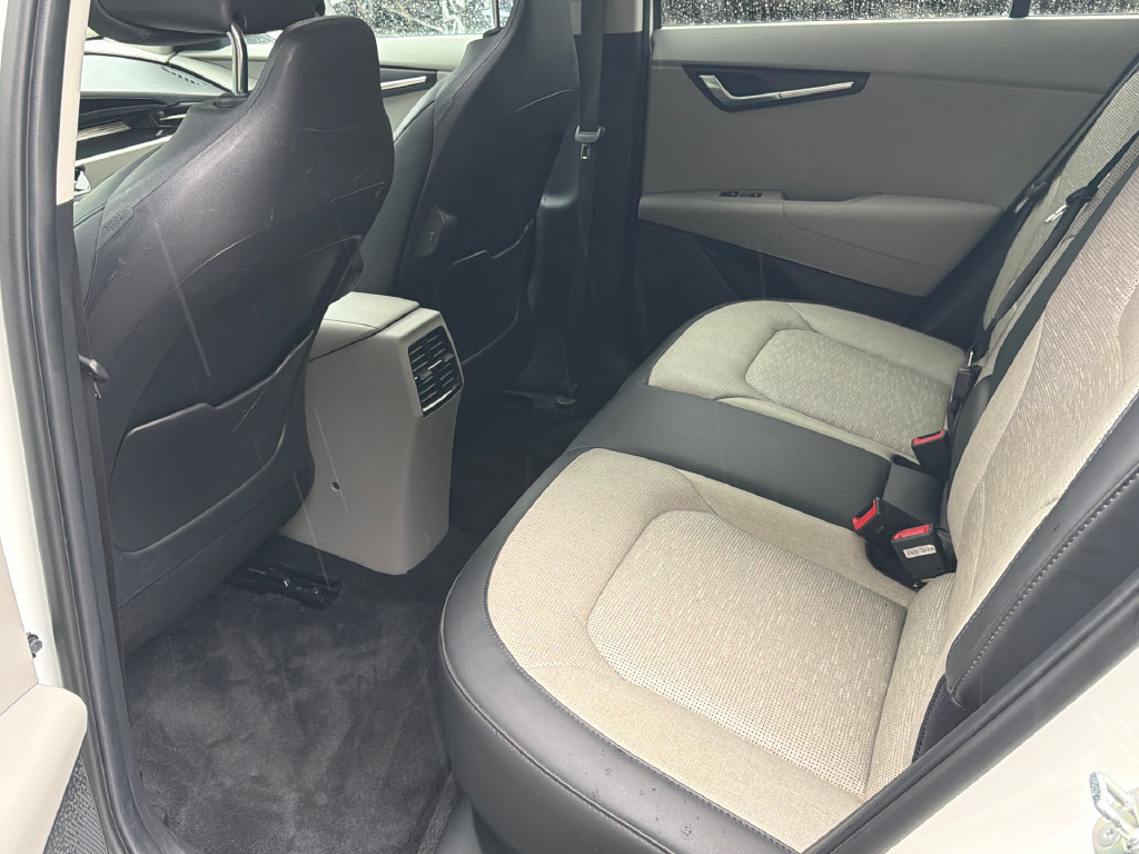 Certified 2024 Kia Niro Wave w/ Wave Preserve Package FWD image 15