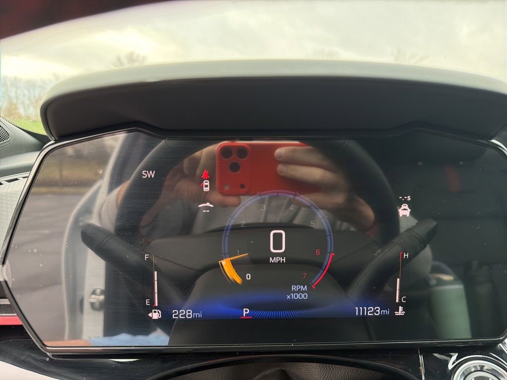 Used 2025 Chevrolet Trax RS w/ Sunroof Package image 10