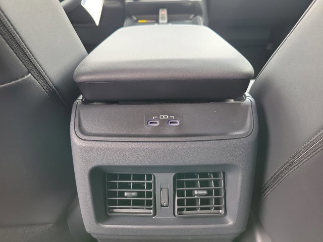 Used 2026 Toyota C-HR AWD/4WD image 10