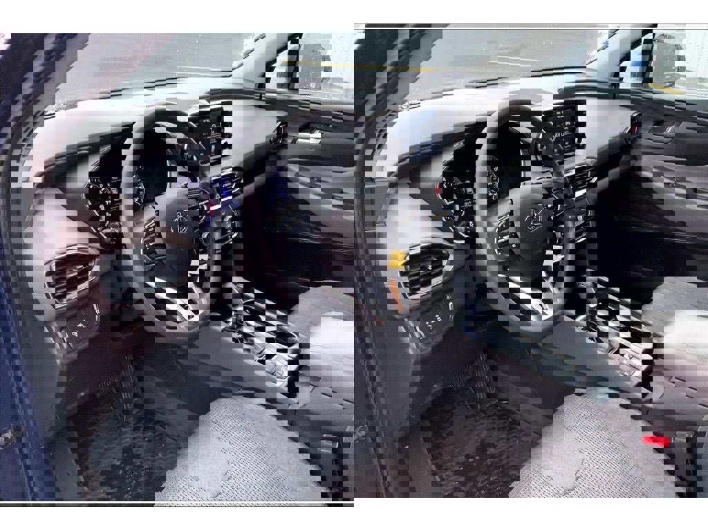 Used 2020 Hyundai Santa Fe SE image 15