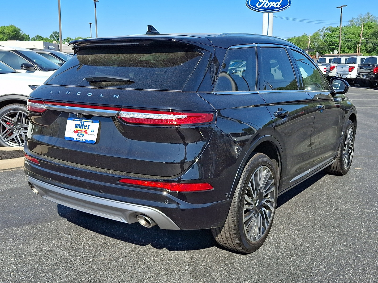 Certified 2022 Lincoln Corsair Reserve w/ Equipment Group 201A AWD/4WD image 6