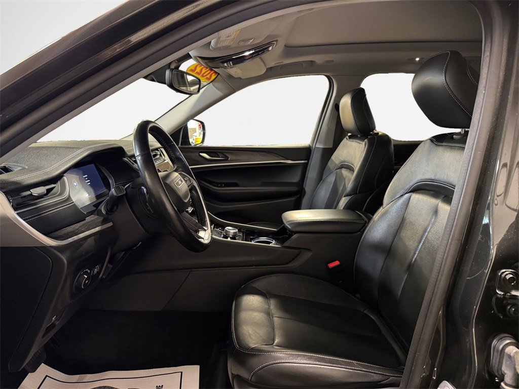 Used 2022 Jeep Grand Cherokee L Limited image 12