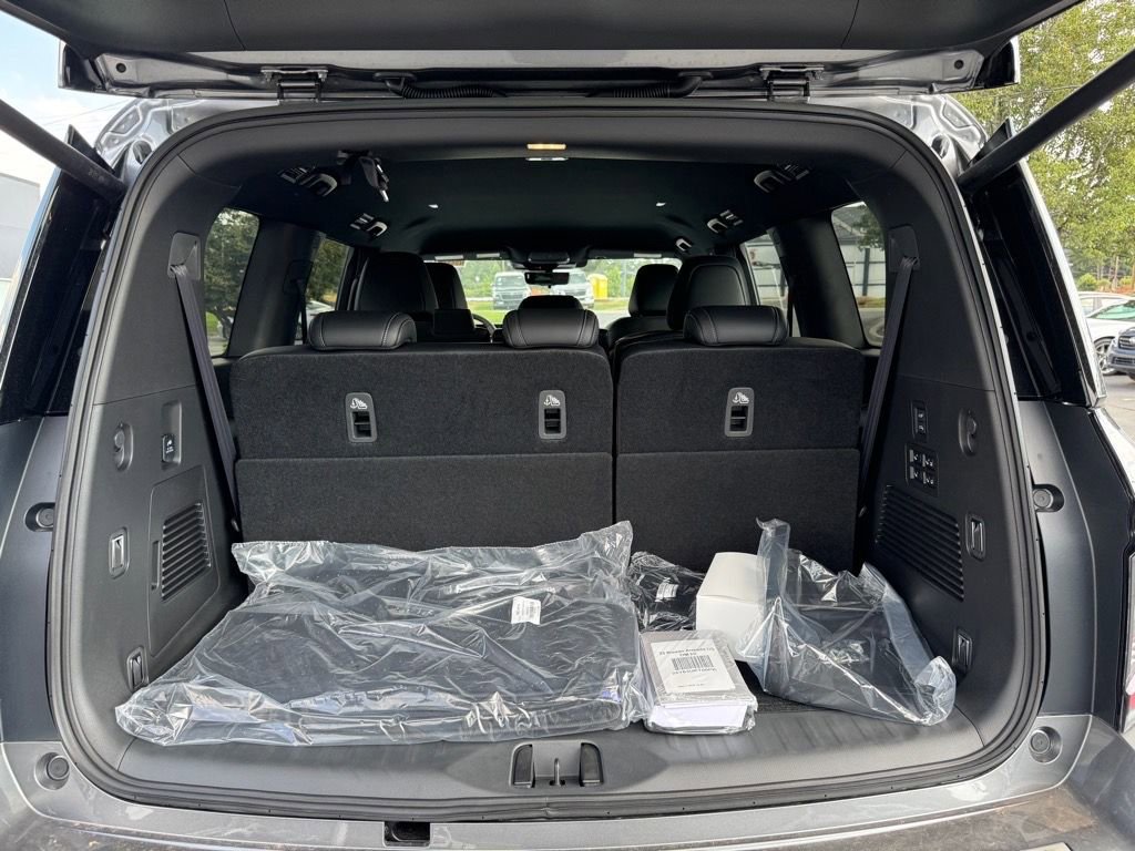 New 2025 Nissan Armada PRO-4X image 10