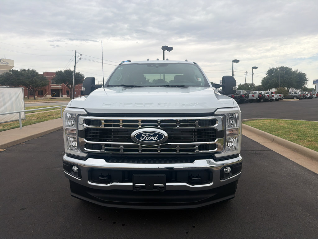 New 2027 Ford F250 XLT w/ FX4 Off-Road Package AWD/4WD image 2