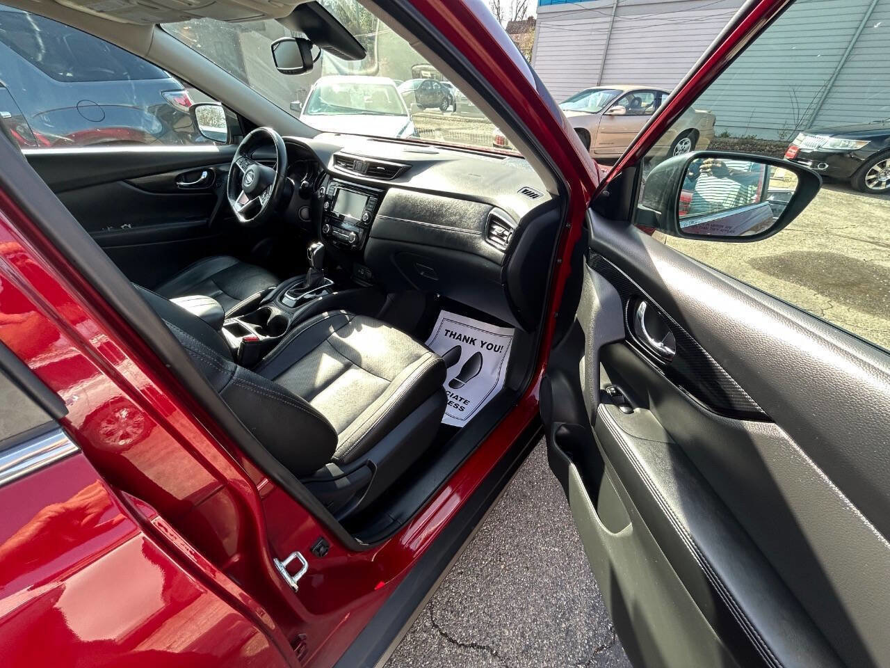 Used 2018 Nissan Rogue SL w/ Premium Package image 8