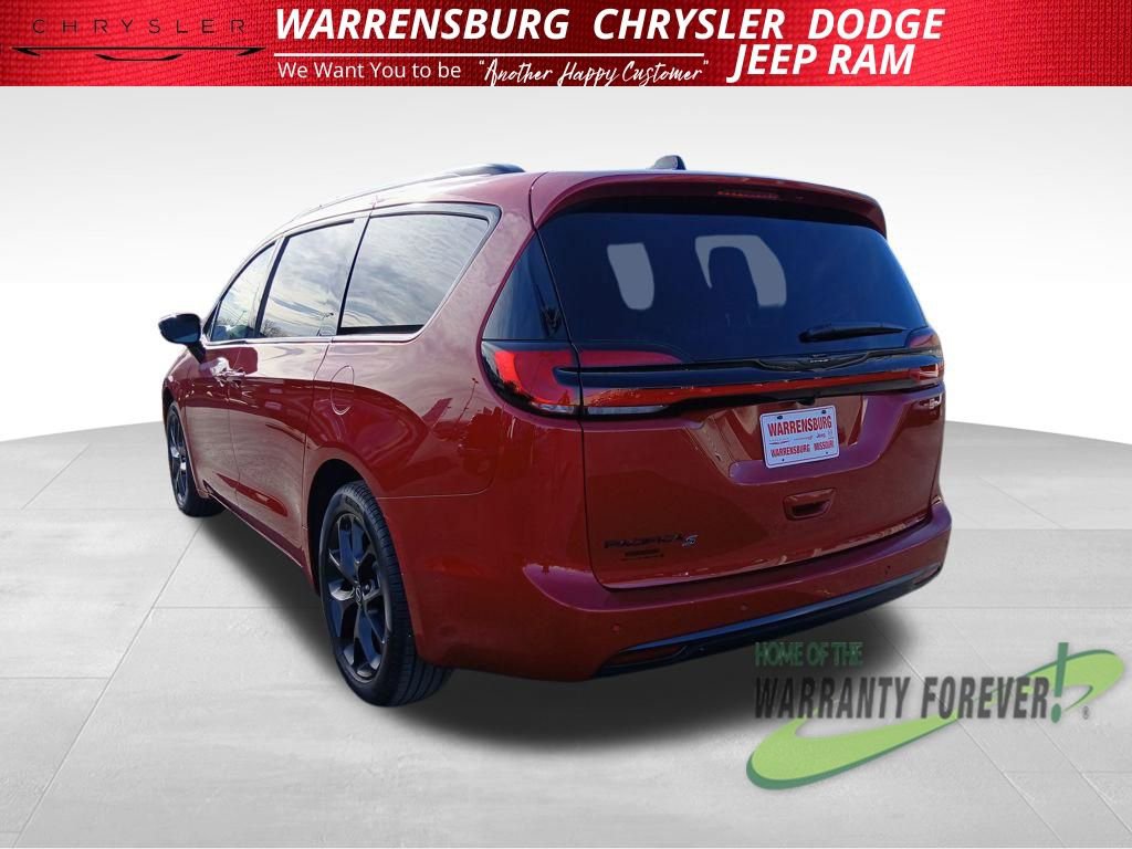 New 2026 Chrysler Pacifica Select w/ S Appearance Package image 6
