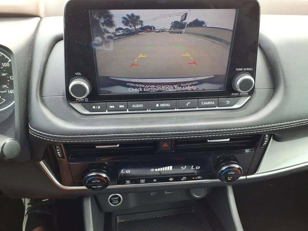 Used 2023 Nissan Rogue SV FWD image 15