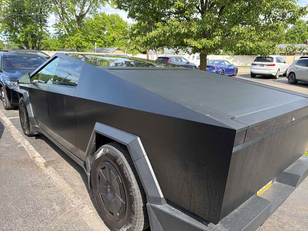 Used 2025 Tesla Cybertruck AWD Crew Cab image 8