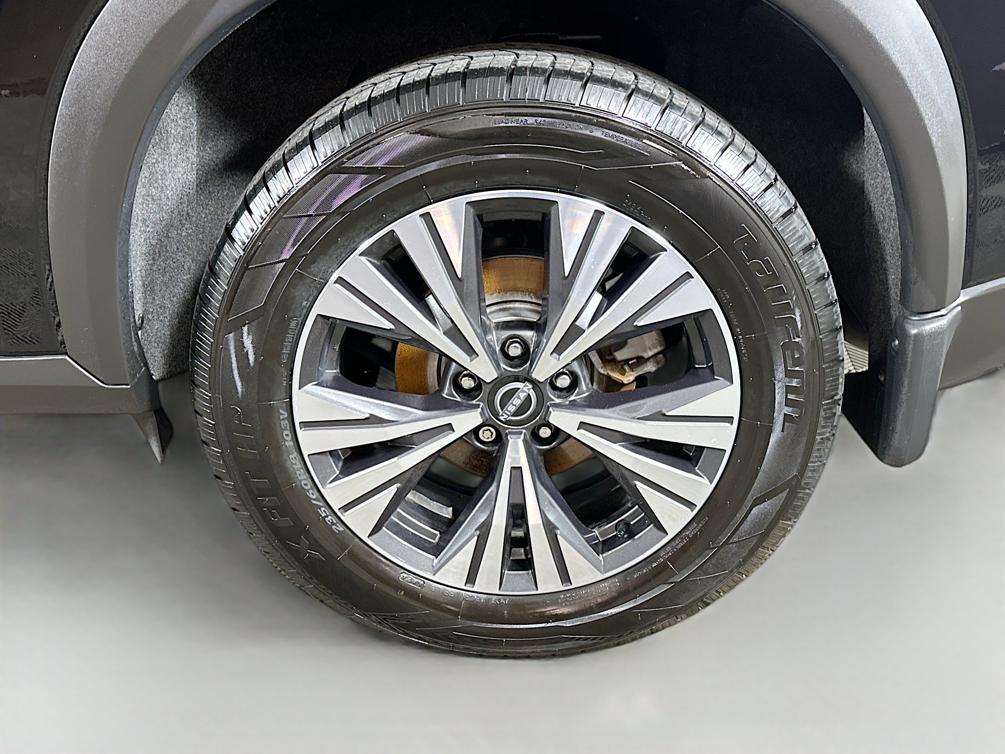 Used 2023 Nissan Rogue SV image 29