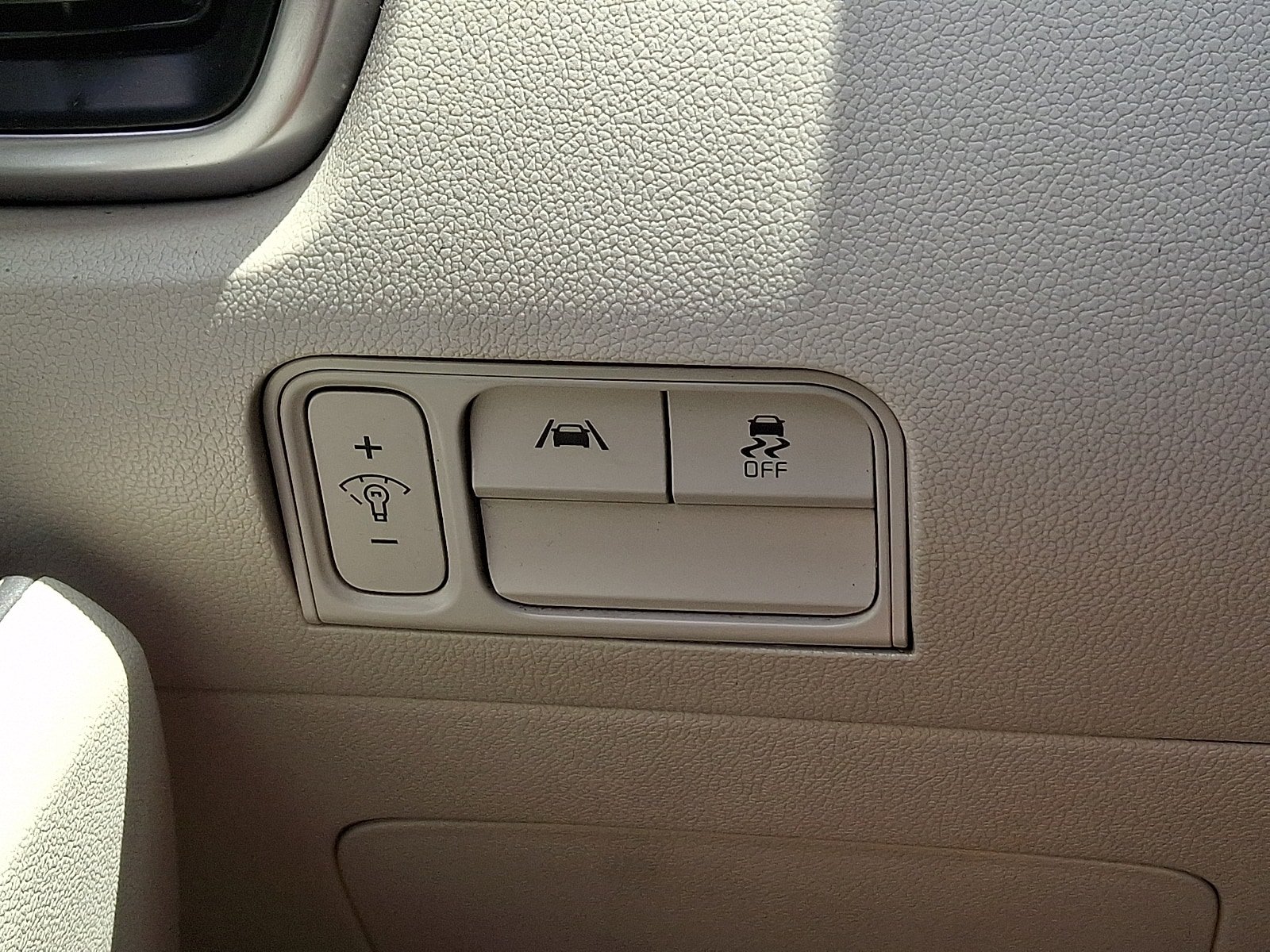 Used 2021 Kia Sorento S w/ Panoramic Sunroof Package FWD image 24