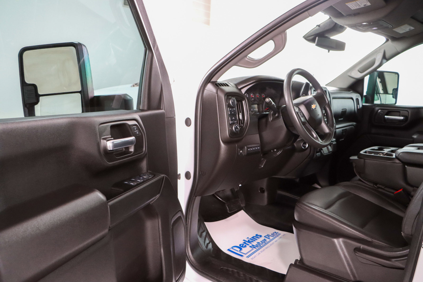 Used 2024 Chevrolet Silverado 3500 W/T w/ WT Convenience Package AWD/4WD image 3