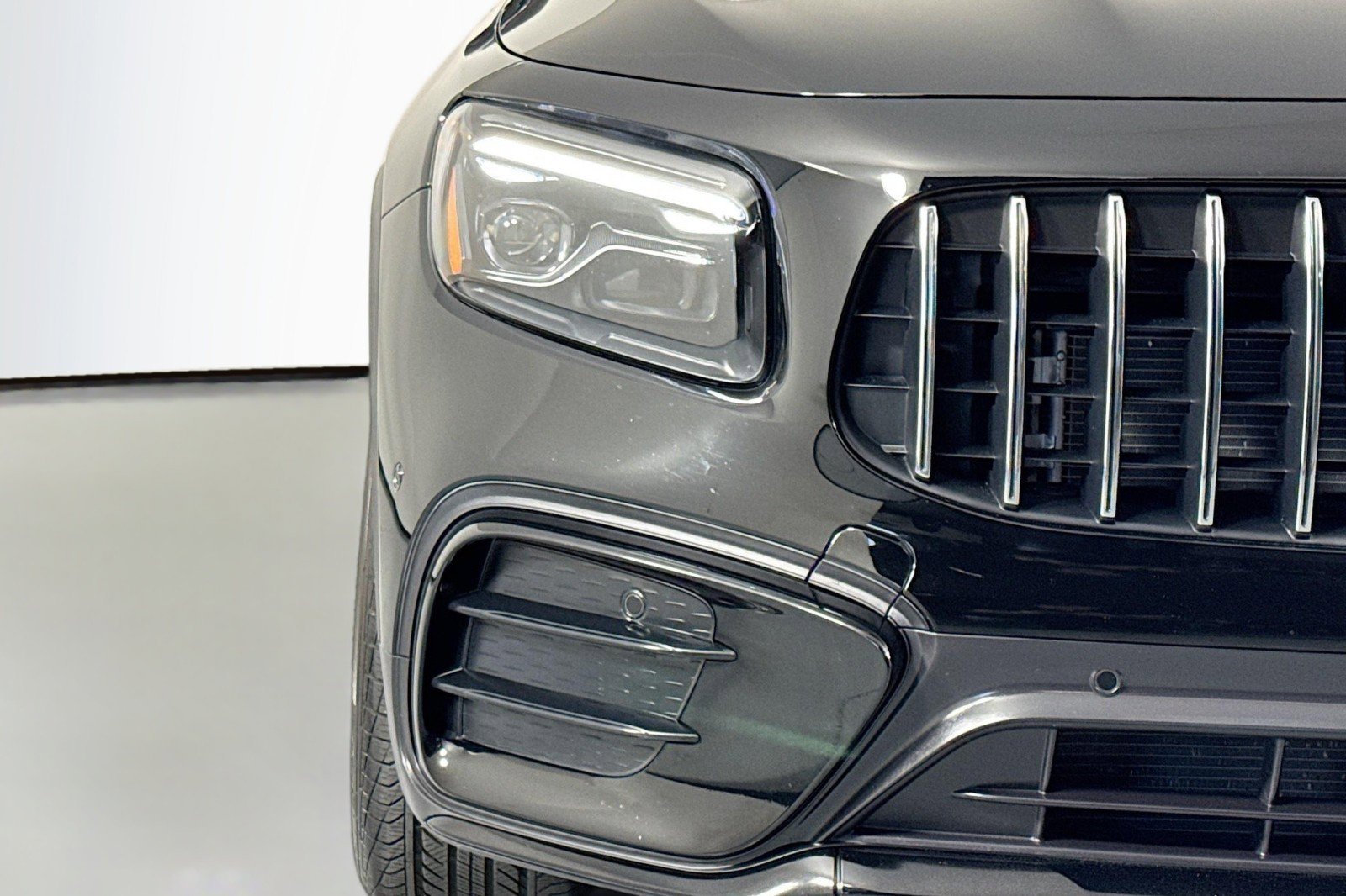 Certified 2025 Mercedes-Benz GLB 35 AMG 4MATIC image 15