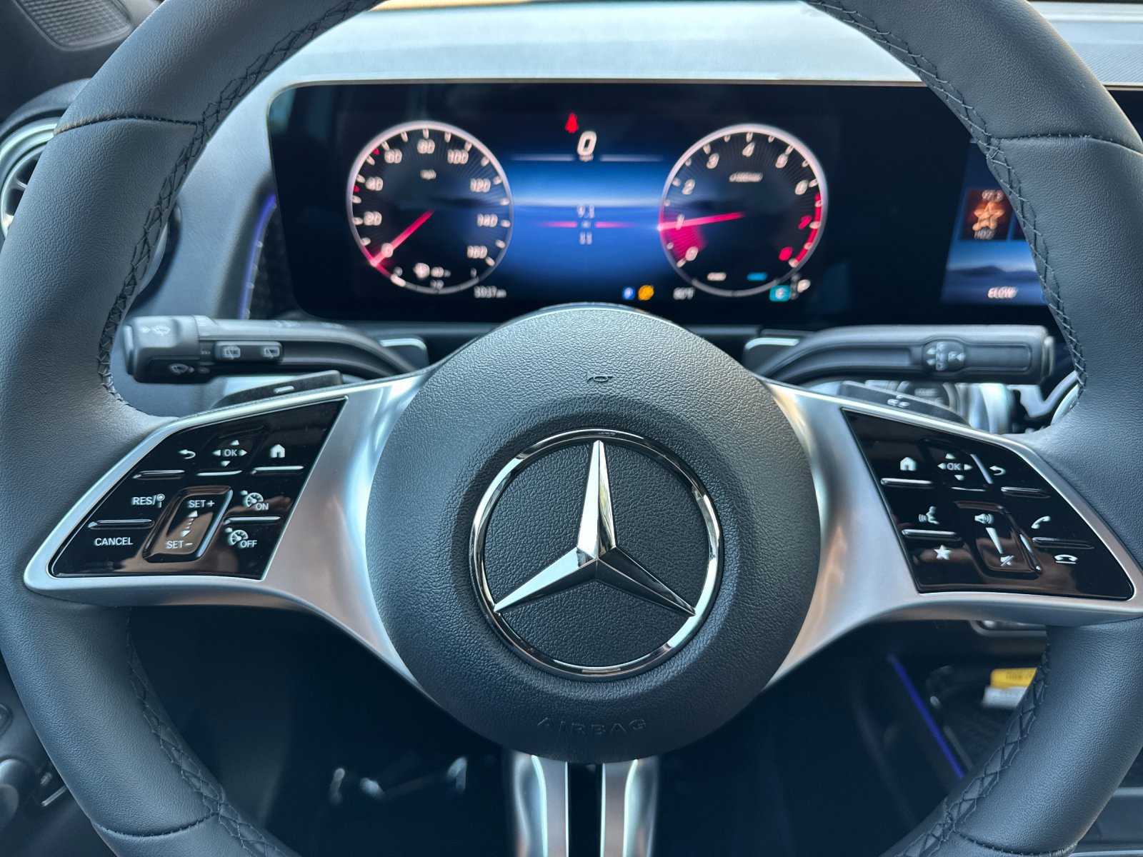 New 2026 Mercedes-Benz GLB 250 4MATIC image 22