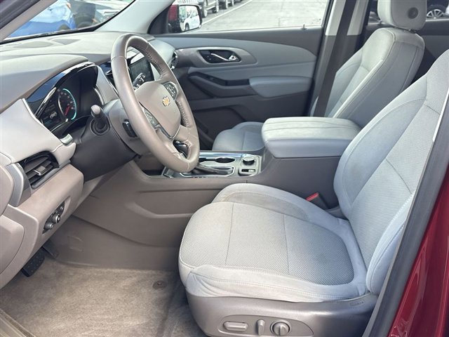 Used 2018 Chevrolet Traverse LT image 18
