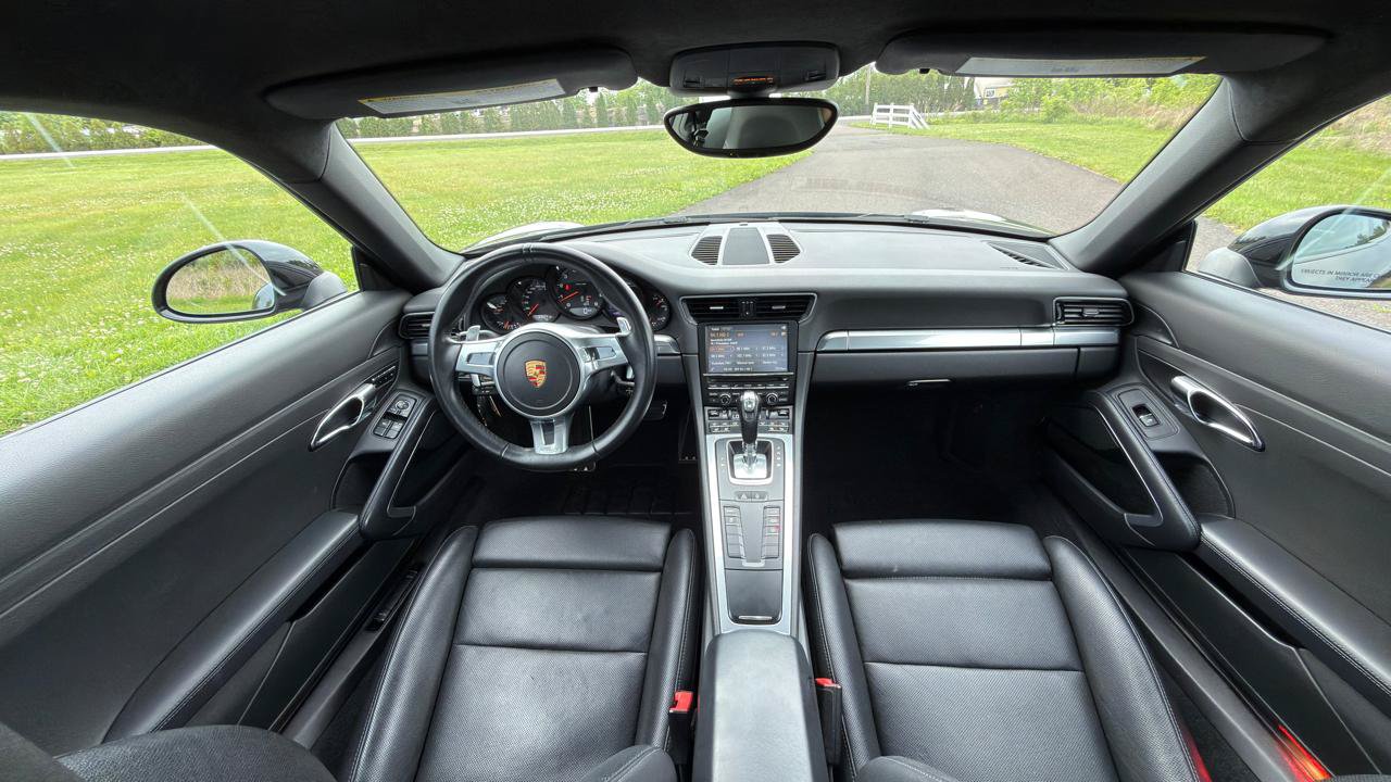 Used 2016 Porsche 911 Carrera Black Edition RWD image 38