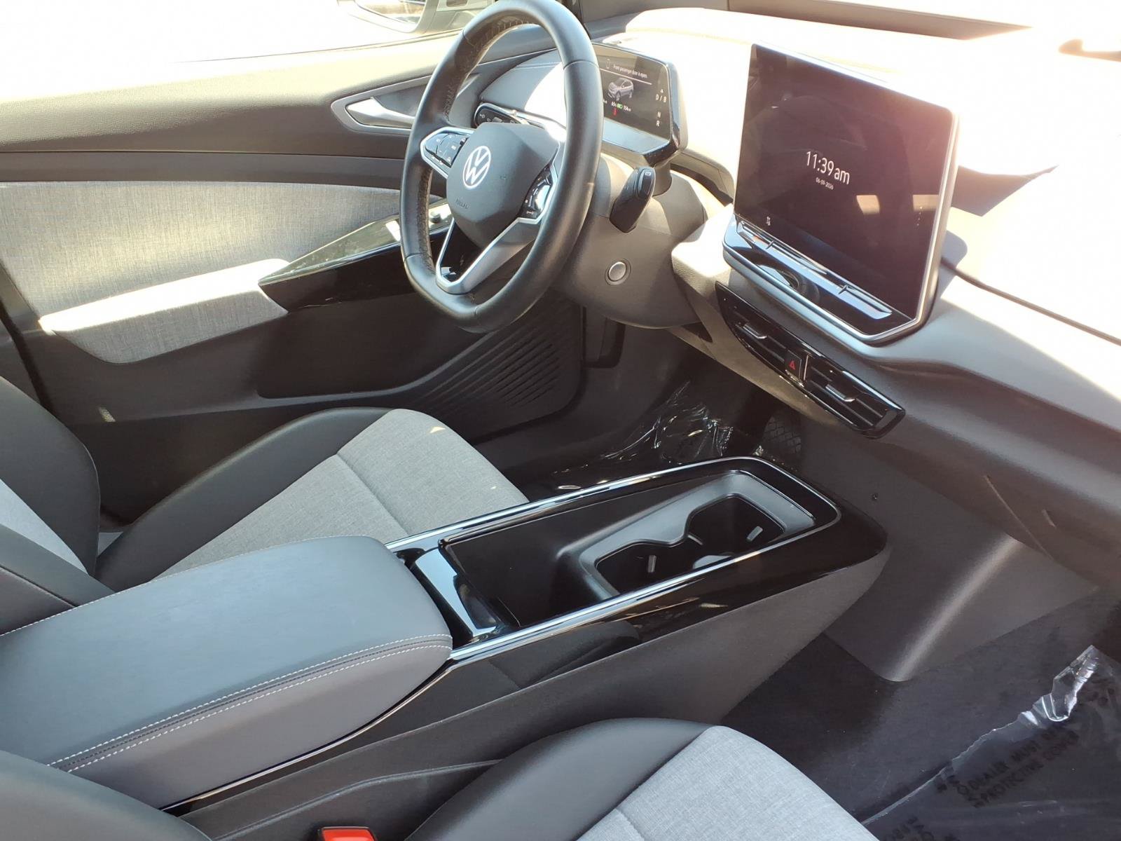 Certified 2025 Volkswagen ID.4 Pro RWD image 10