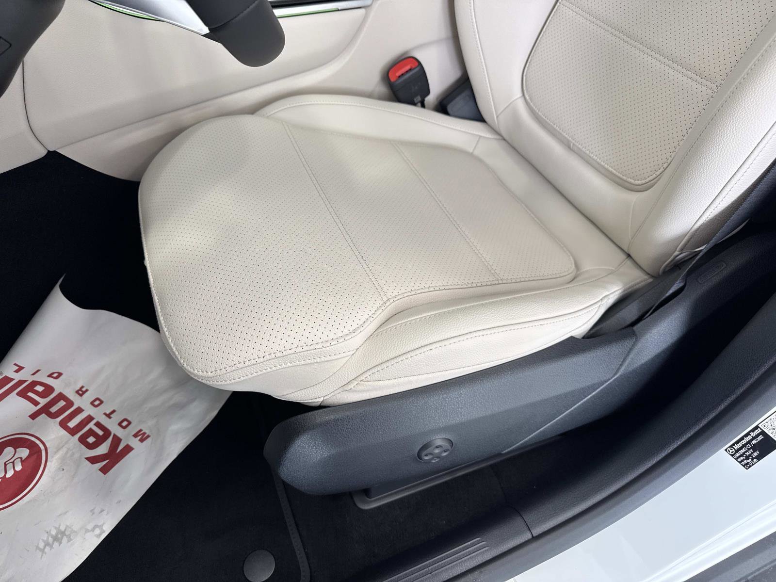 New 2026 Mercedes-Benz GLC 300 4MATIC image 19