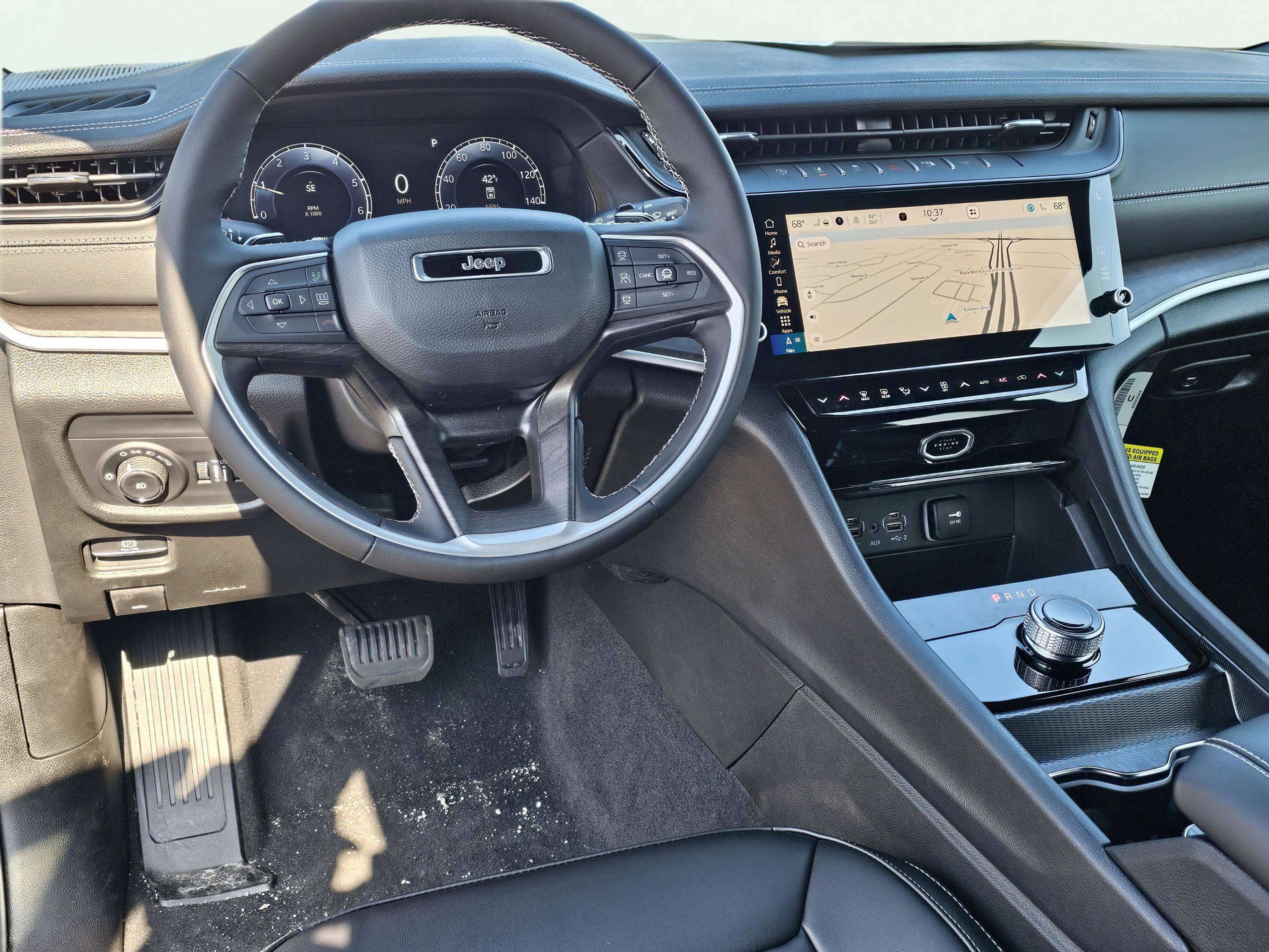 New 2026 Jeep Grand Cherokee Limited image 32