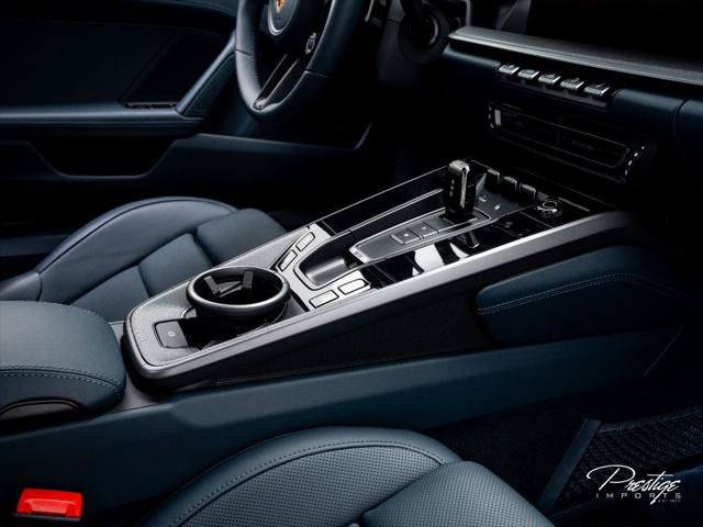 Used 2024 Porsche 911 Carrera S RWD image 39