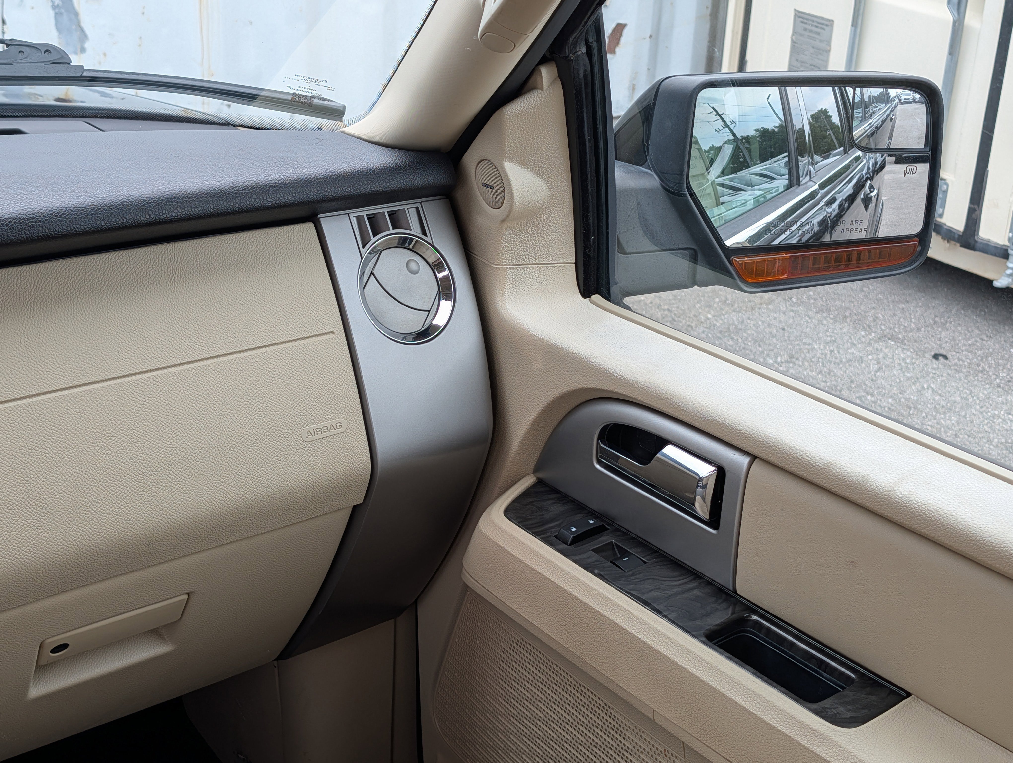 Used 2017 Ford Expedition EL Limited RWD image 18