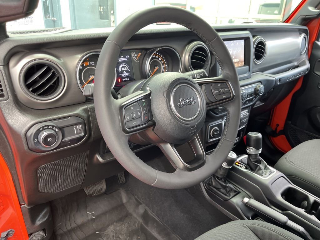 Used 2023 Jeep Wrangler Willys image 2