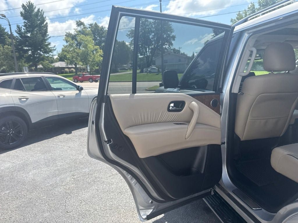 Used 2022 Nissan Armada SL w/ Captain's Chairs Package AWD/4WD image 14
