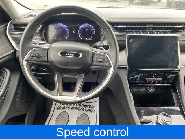 Used 2023 Jeep Grand Cherokee Limited AWD/4WD image 7
