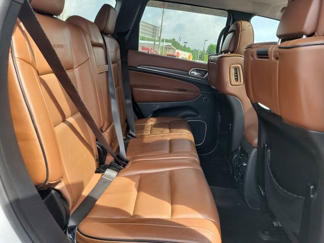 Used 2016 Jeep Grand Cherokee Summit w/ Platinum Series Group AWD/4WD image 28